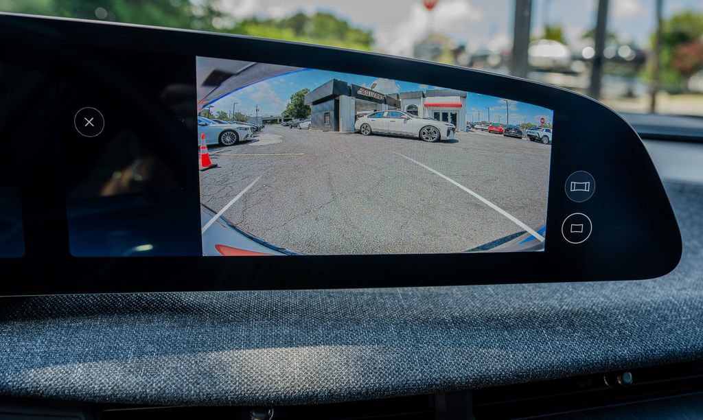 Used 2024 Lucid Air Pure RWD image 11