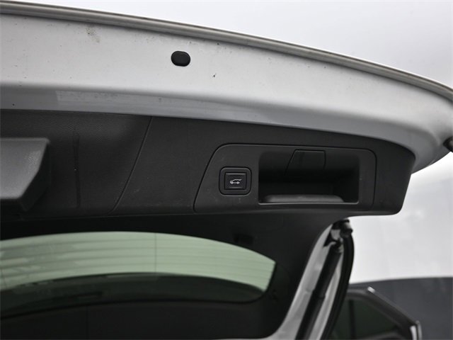 Used 2023 Buick Envision Essence image 7