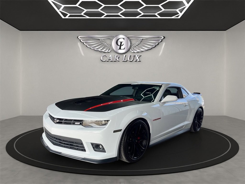Used 2015 Chevrolet Camaro SS w/ SS Performance Package image 2