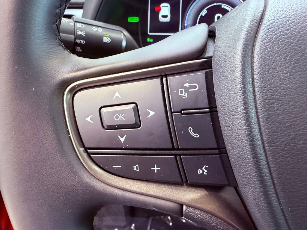 Certified 2024 Lexus UX 250h FWD image 21