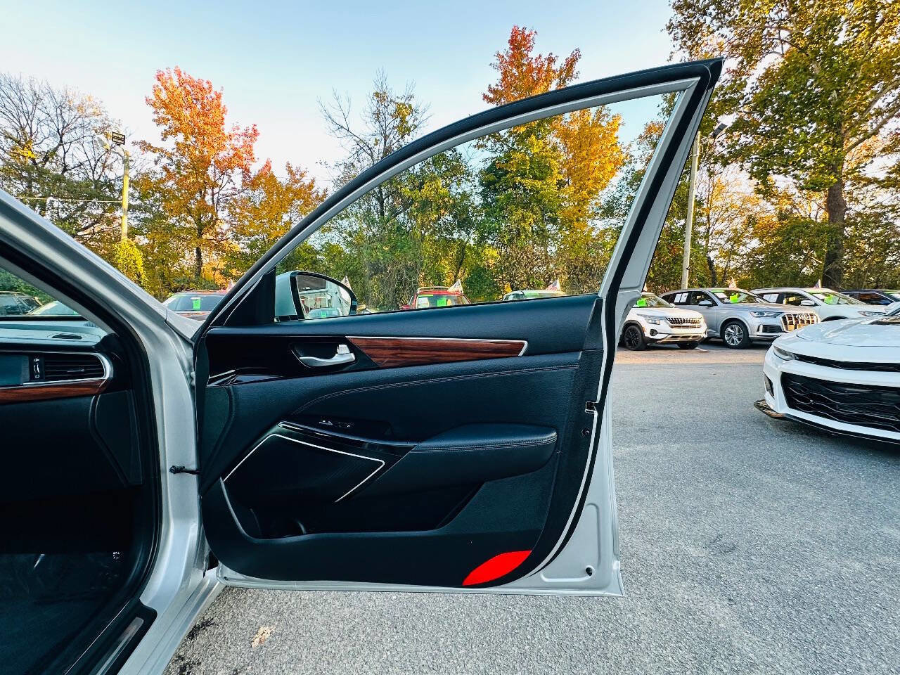 Used 2018 Kia Cadenza Premium image 27