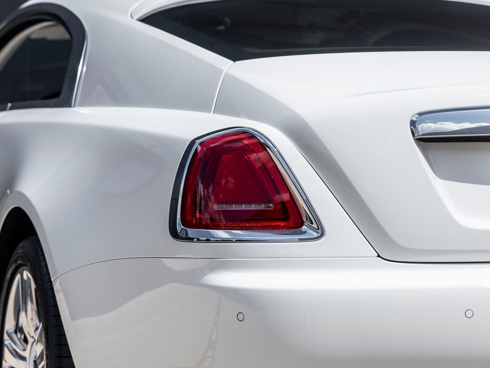 Used 2018 Rolls-Royce Wraith RWD image 13