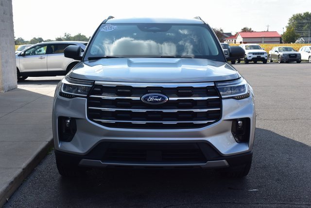 Used 2025 Ford Explorer Active w/ Active Comfort Package image 8