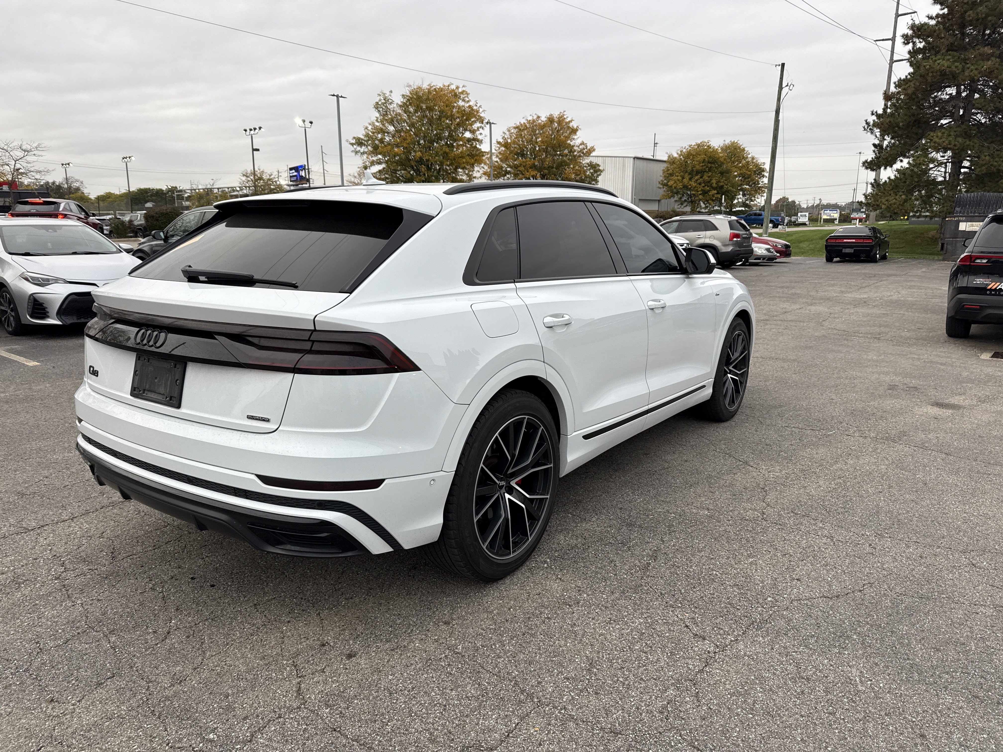 Used 2019 Audi Q8 Prestige w/ Luxury Package AWD/4WD image 3