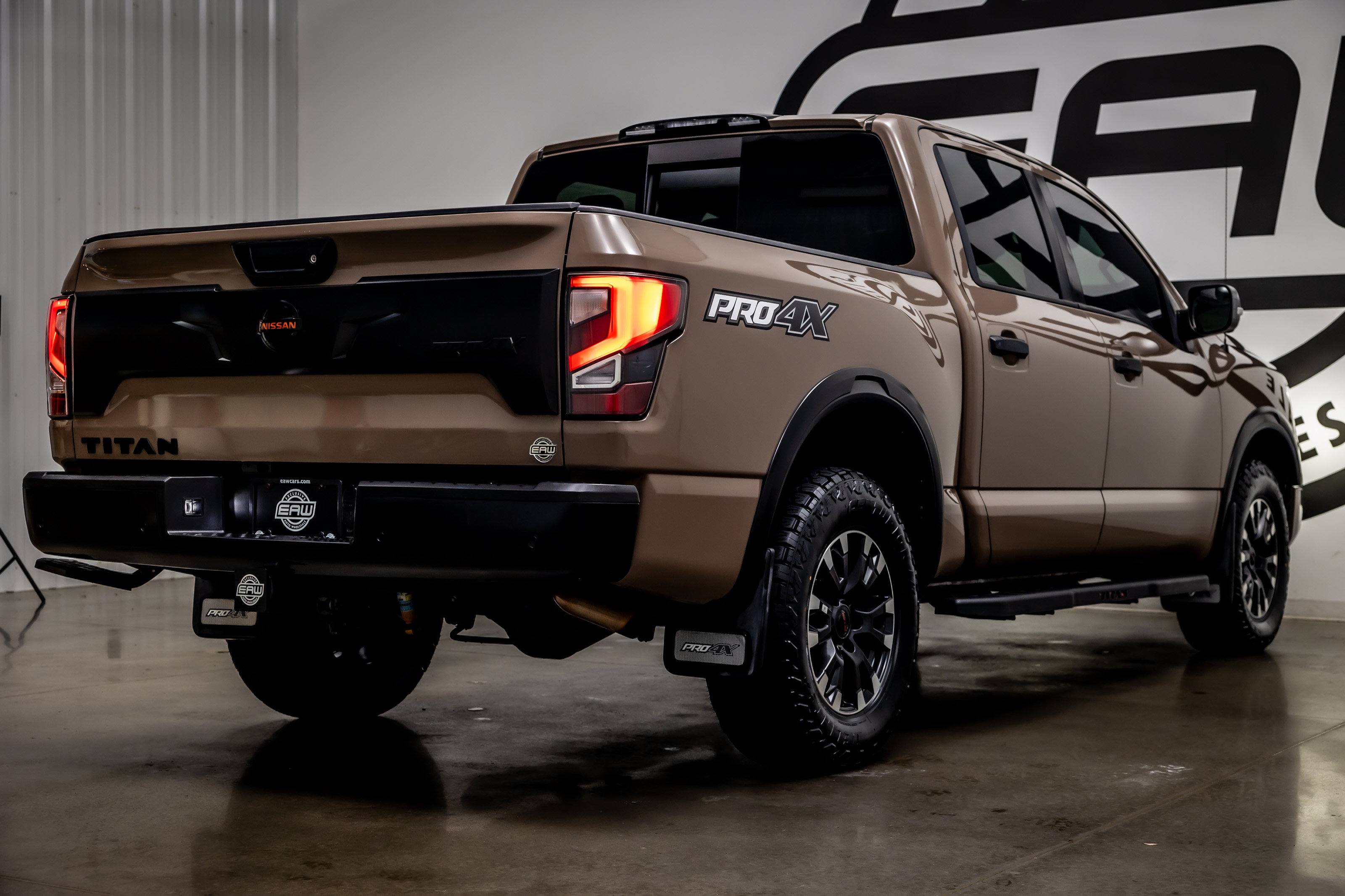 Used 2020 Nissan Titan PRO-4X w/ Pro-4x Convenience Package AWD/4WD image 33