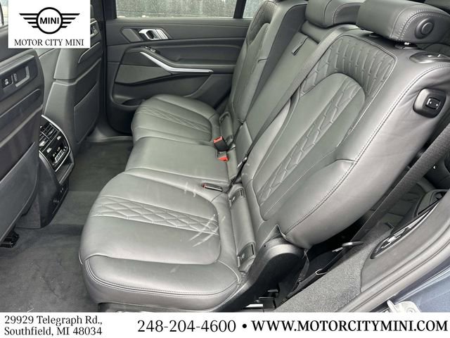 Used 2022 BMW X7 xDrive40i w/ M Sport Package image 15