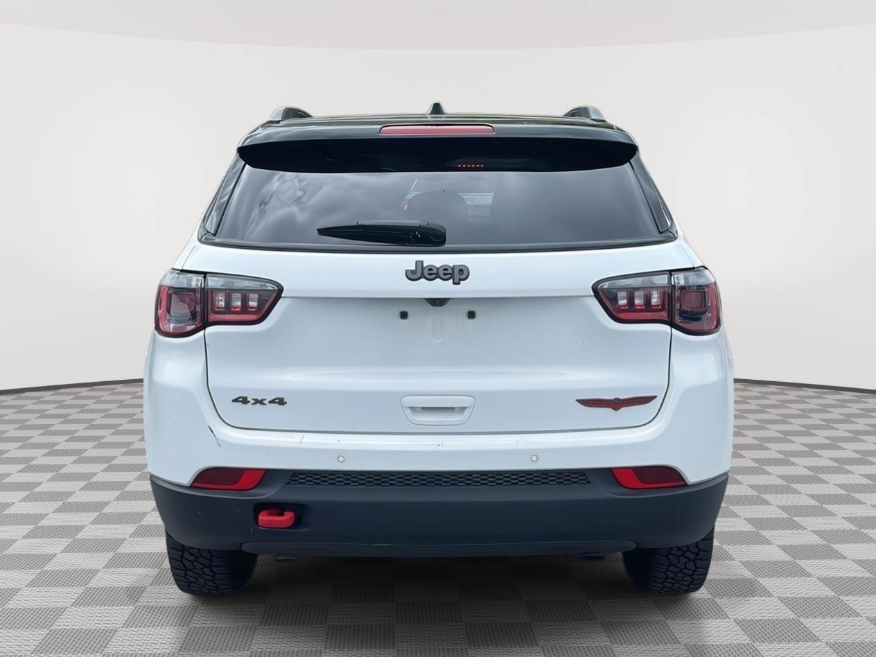 Used 2025 Jeep Compass Trailhawk AWD/4WD image 6