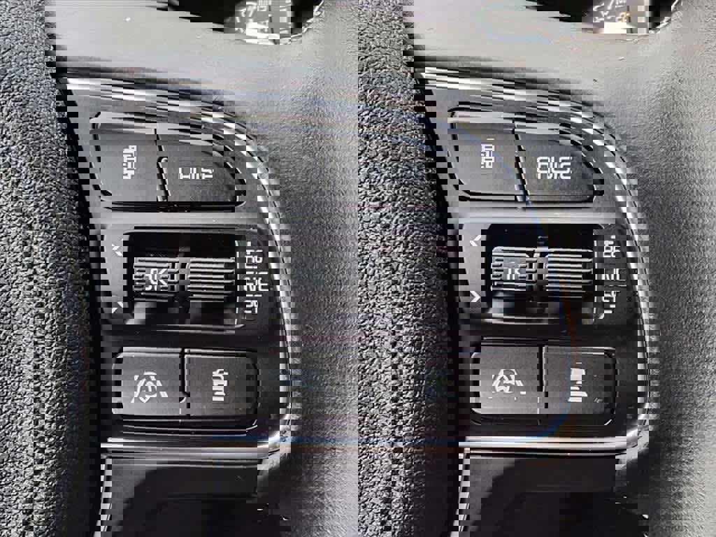 Used 2022 Kia Niro EX image 18