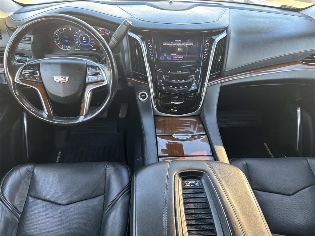 Used 2020 Cadillac Escalade Luxury image 8