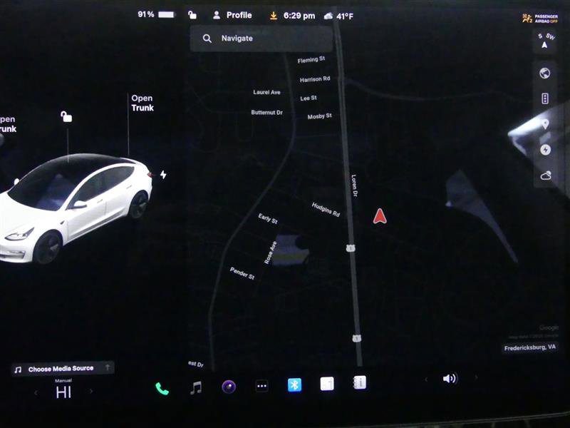 Used 2021 Tesla Model 3 Standard Range Plus image 9