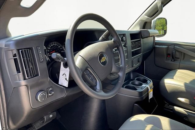 New 2025 Chevrolet Express 3500 w/ Driver Convenience Package image 7