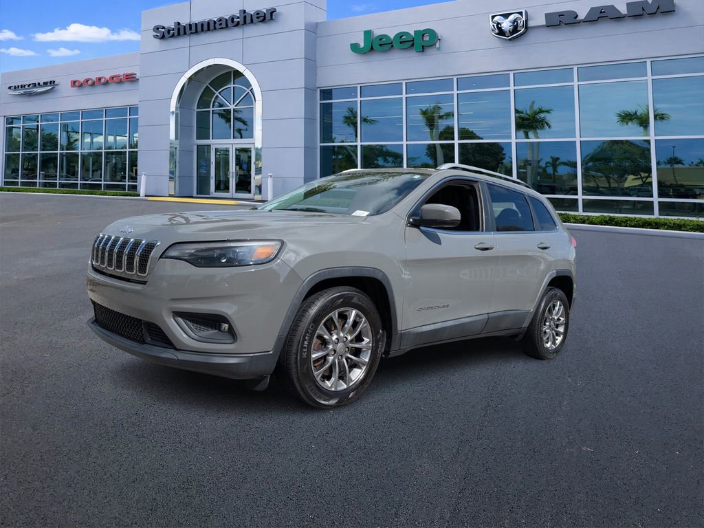 Used 2020 Jeep Cherokee Latitude Plus image 3