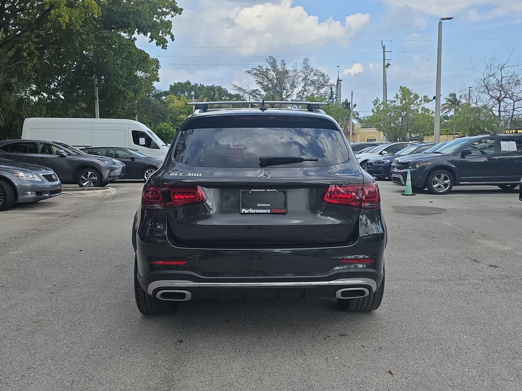 Used 2022 Mercedes-Benz GLC 300 4MATIC w/ AMG Line image 8
