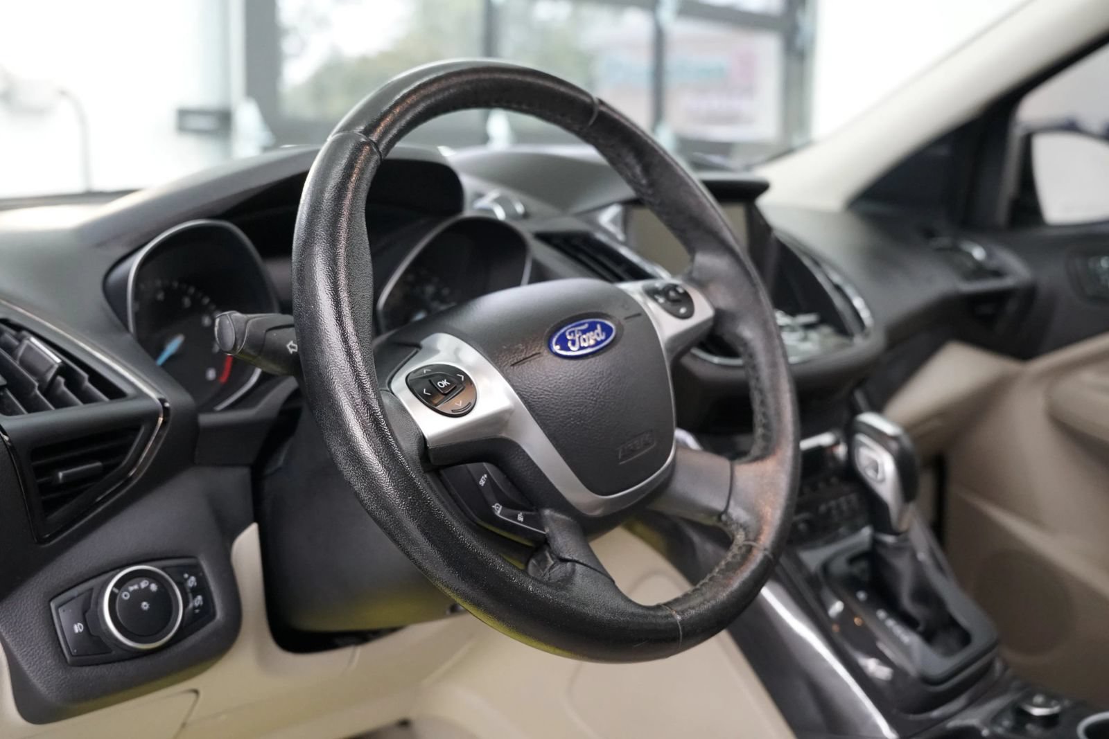 Used 2015 Ford Escape Titanium w/ Equipment Group 301A FWD image 21