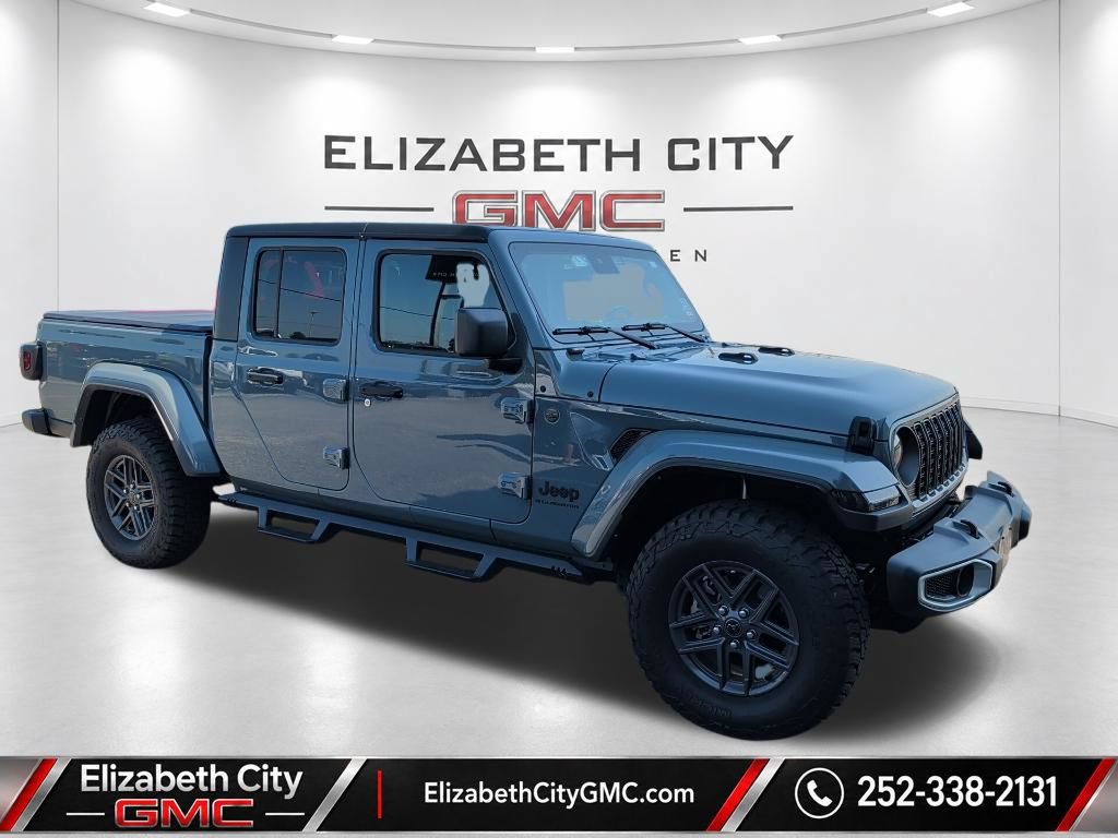 Used 2024 Jeep Gladiator Sport AWD/4WD image 3