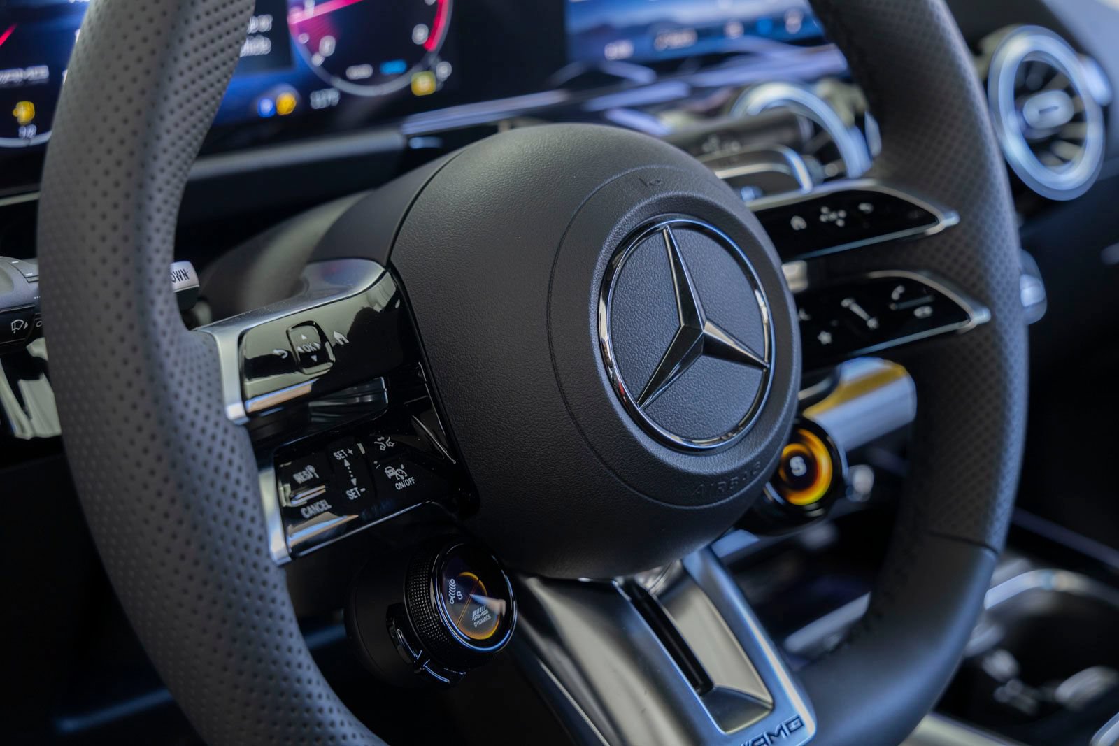 New 2026 Mercedes-Benz GLA 35 AMG 4MATIC image 16