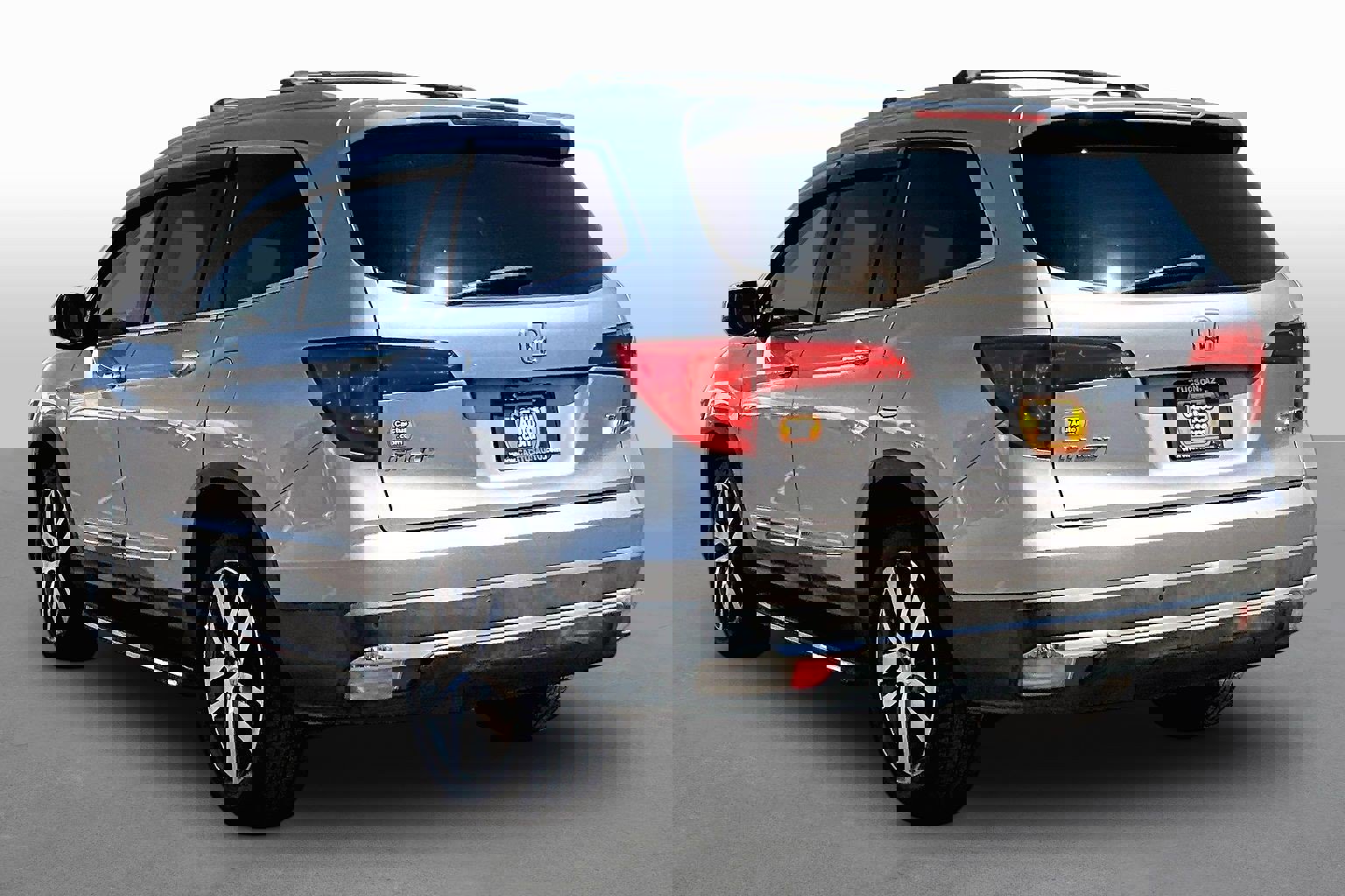 Used 2016 Honda Pilot Elite image 11