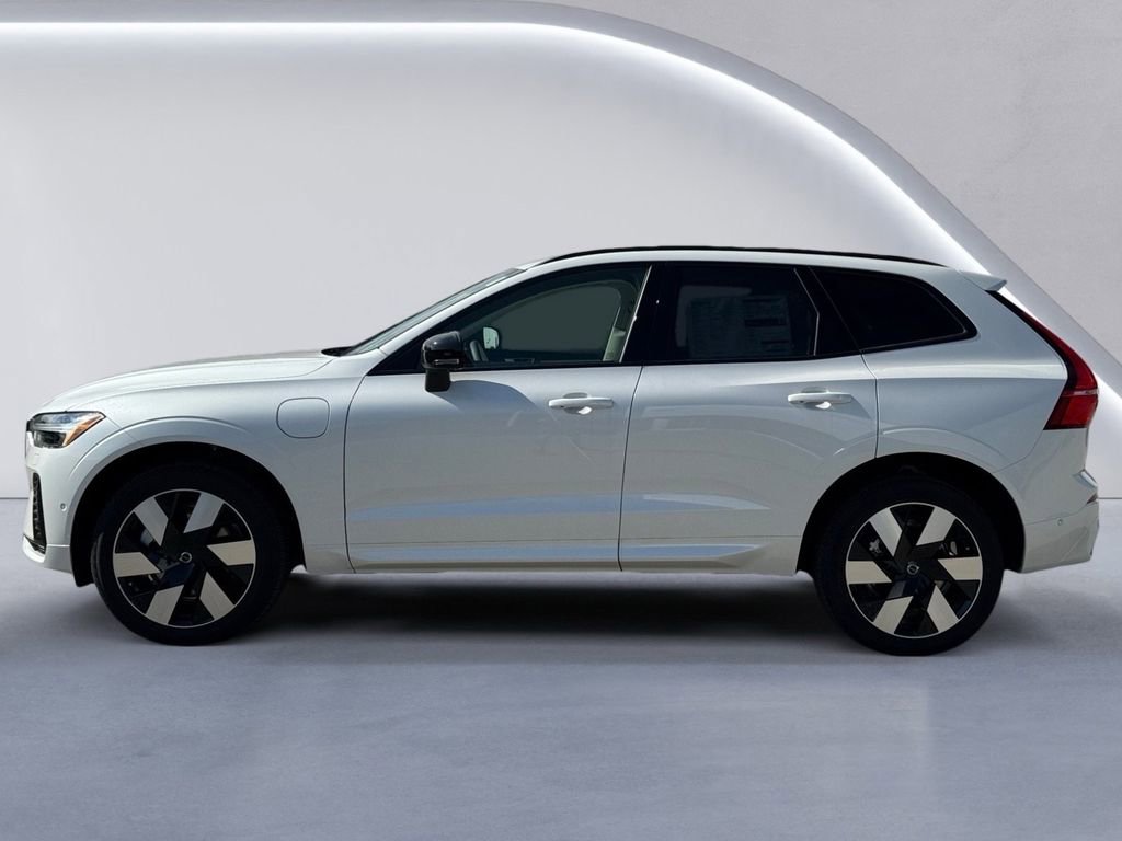 New 2025 Volvo XC60 T8 Plus w/ Protection Package Premier image 6