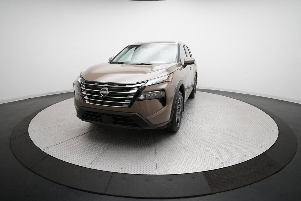 Used 2025 Nissan Rogue SV w/ SV Premium Package image 34