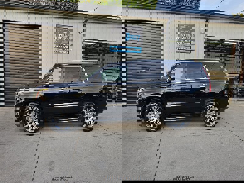 Used 2015 Cadillac Escalade Luxury AWD/4WD image 16