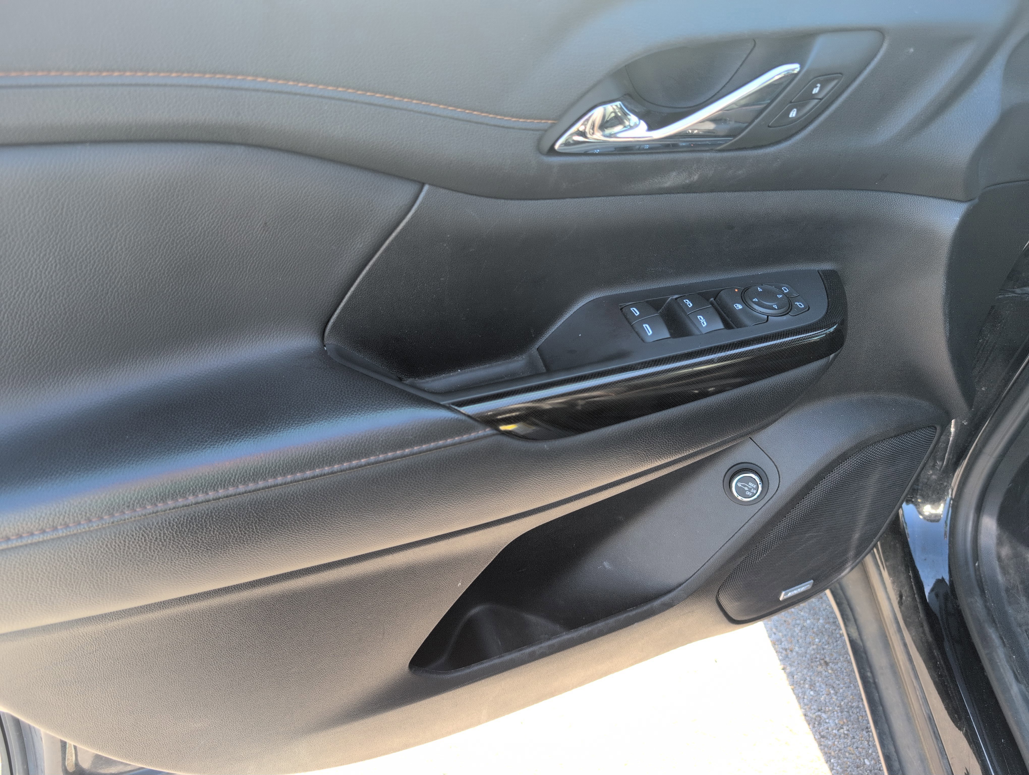 Used 2022 GMC Acadia AT4 image 11