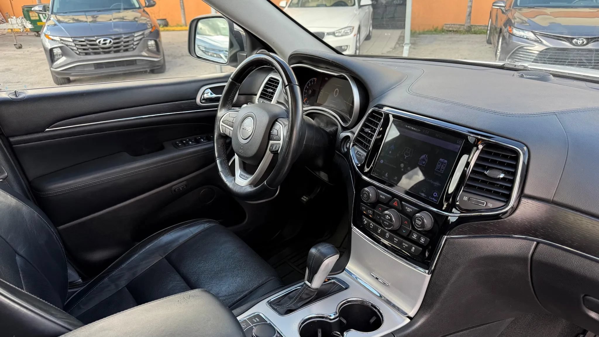 Used 2019 Jeep Grand Cherokee Summit AWD/4WD image 23