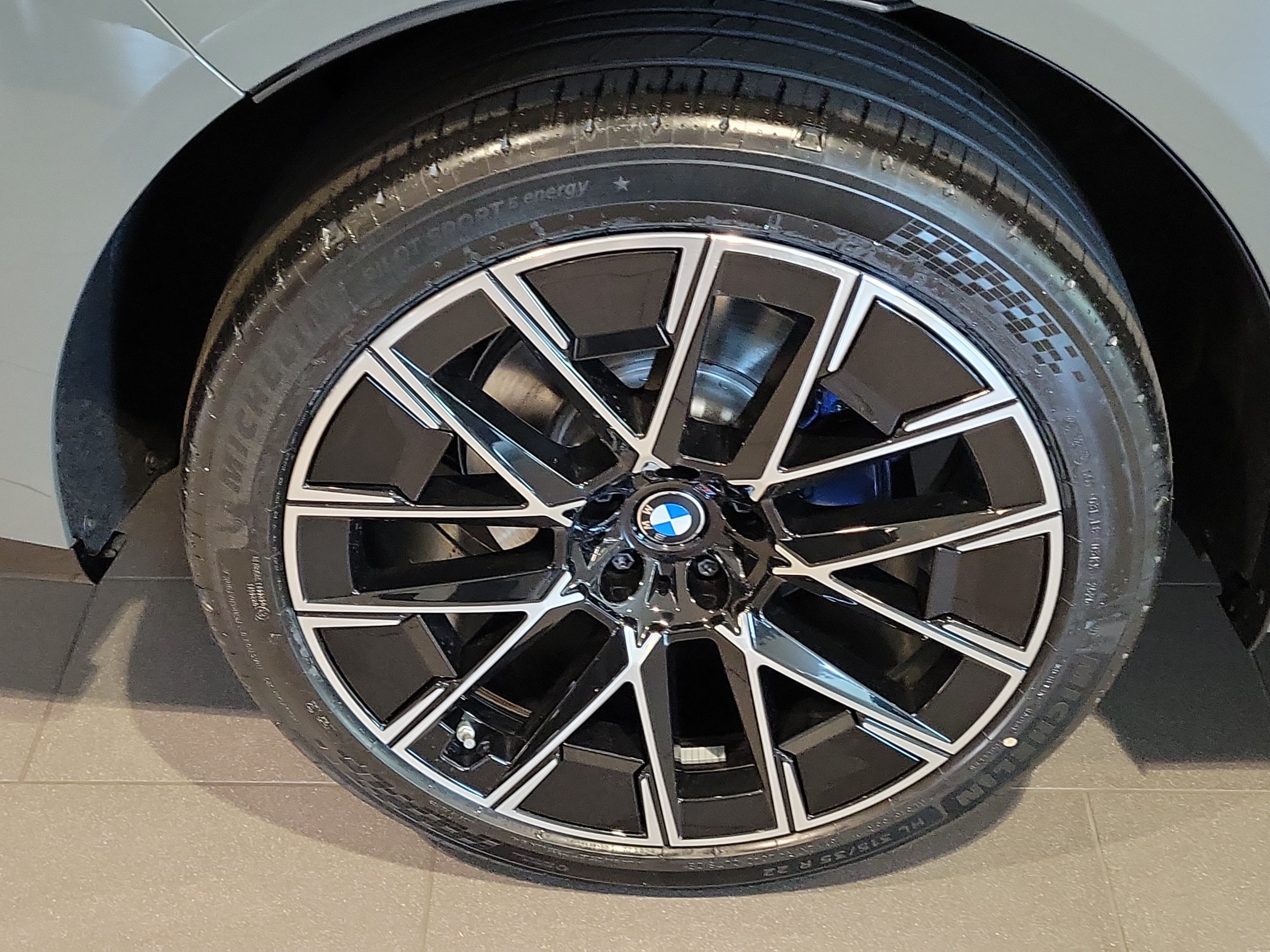 New 2027 BMW X5 xDrive40i w/ M Sport Professional Package AWD/4WD image 5