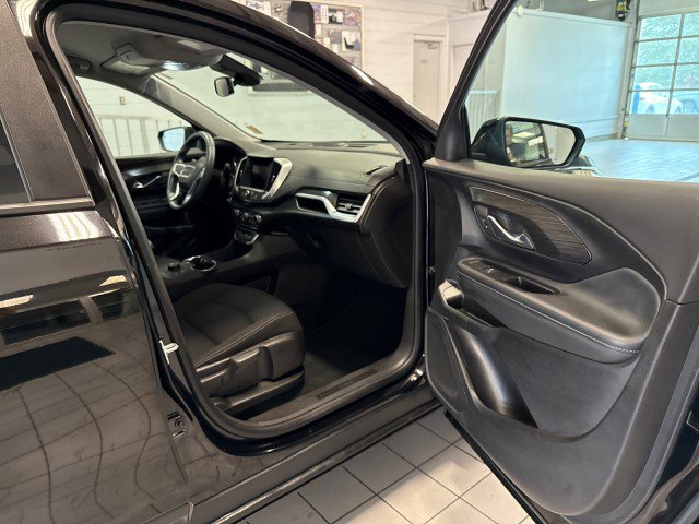 Certified 2024 GMC Terrain SLE w/ Driver Convenience Package image 28
