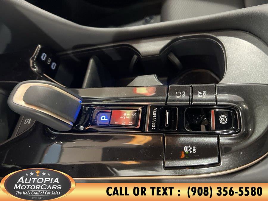 Used 2025 Toyota Crown Signia AWD/4WD image 39