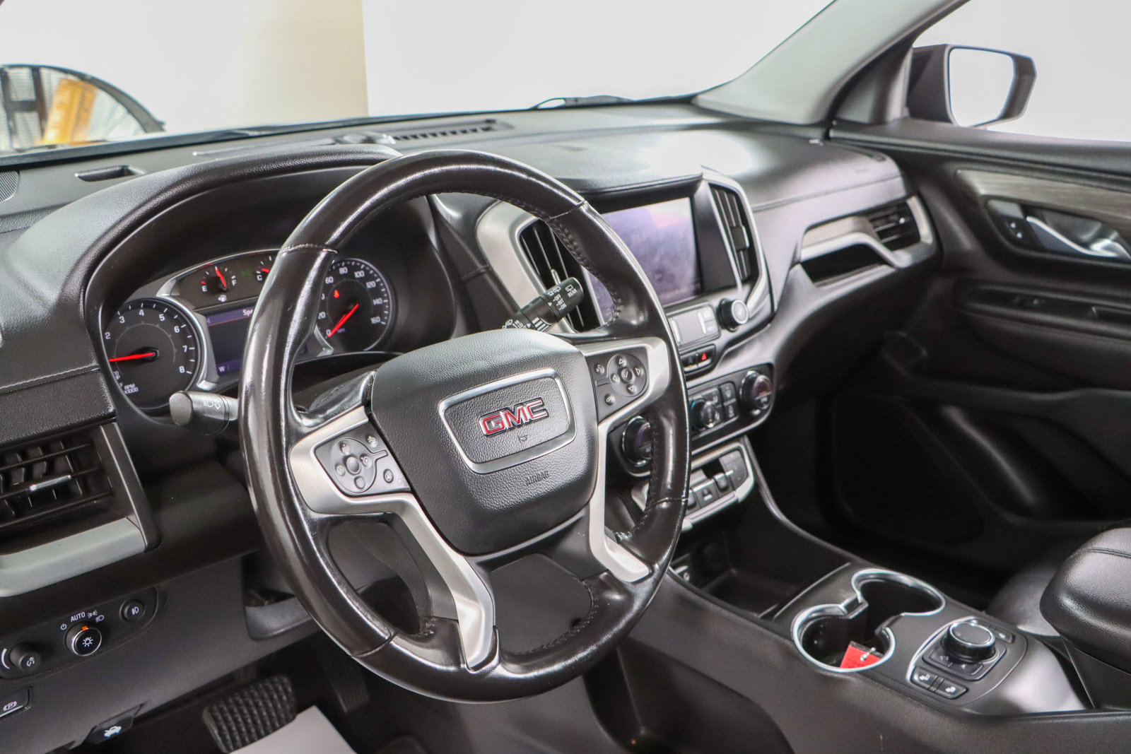 Used 2022 GMC Terrain SLT image 22