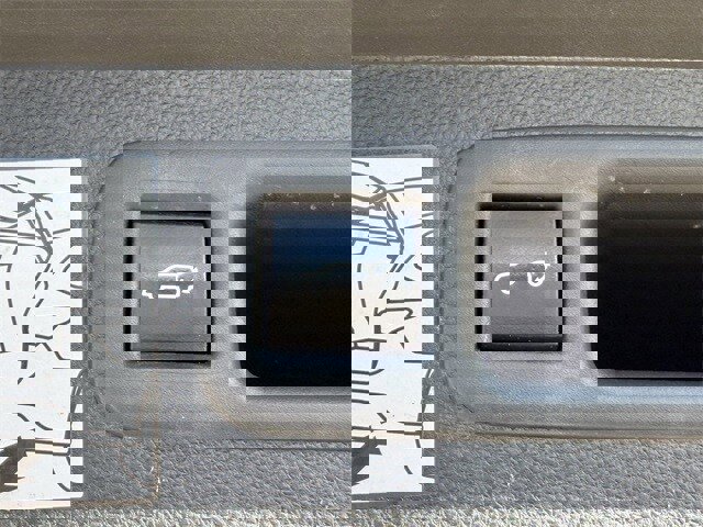 Used 2022 Toyota Highlander Limited image 35