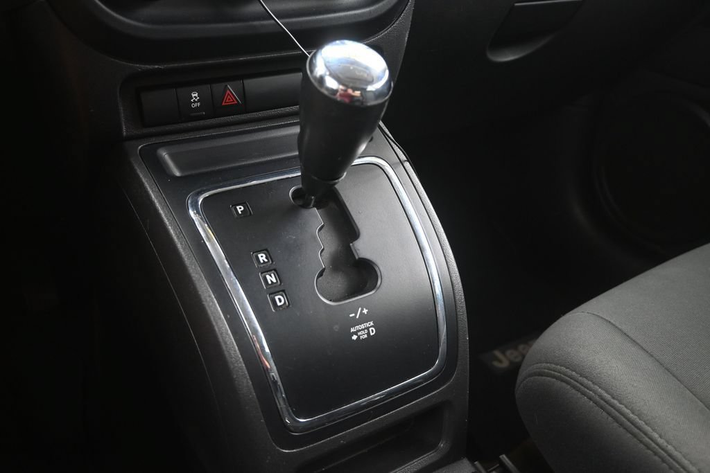 Used 2014 Jeep Patriot Sport w/ Power Value Group AWD/4WD image 24