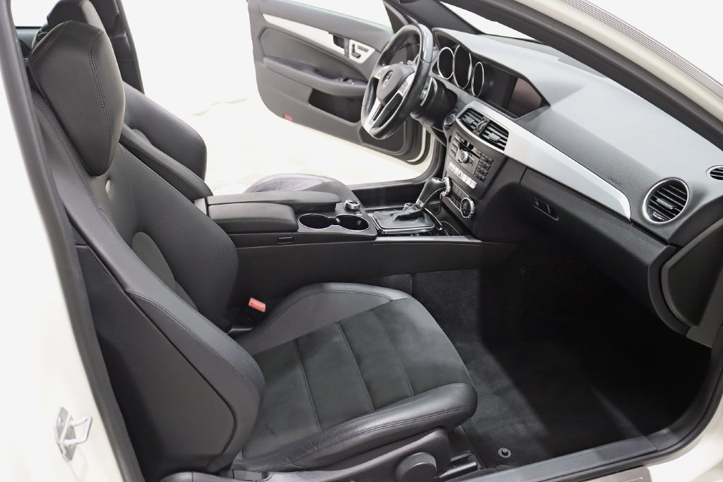 Used 2012 Mercedes-Benz C 63 AMG Coupe image 28
