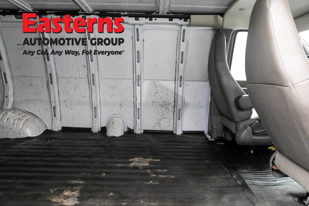 Used 2019 Chevrolet Express 2500 Extended RWD image 19