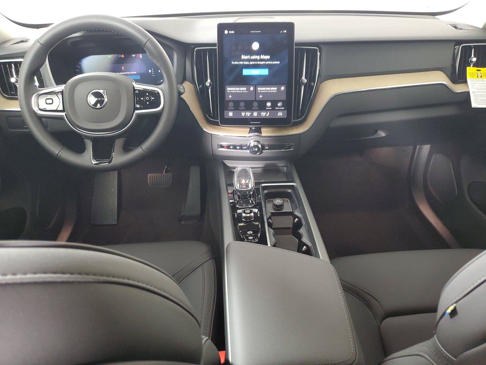 New 2027 Volvo XC60 B5 Plus AWD/4WD image 15