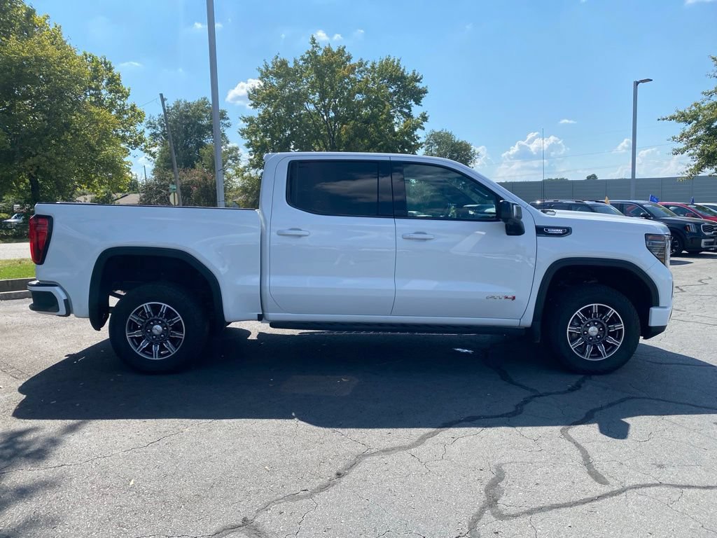 Used 2024 GMC Sierra 1500 AT4 w/ Technology Package AWD/4WD image 8