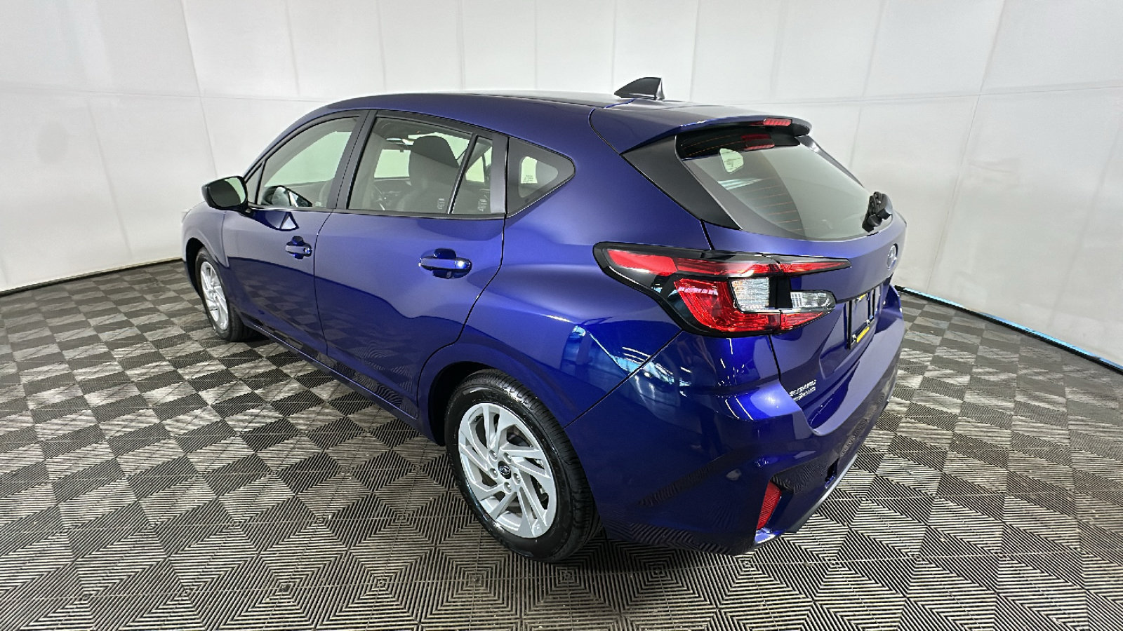 Used 2025 Subaru Impreza 2.0i AWD/4WD image 5