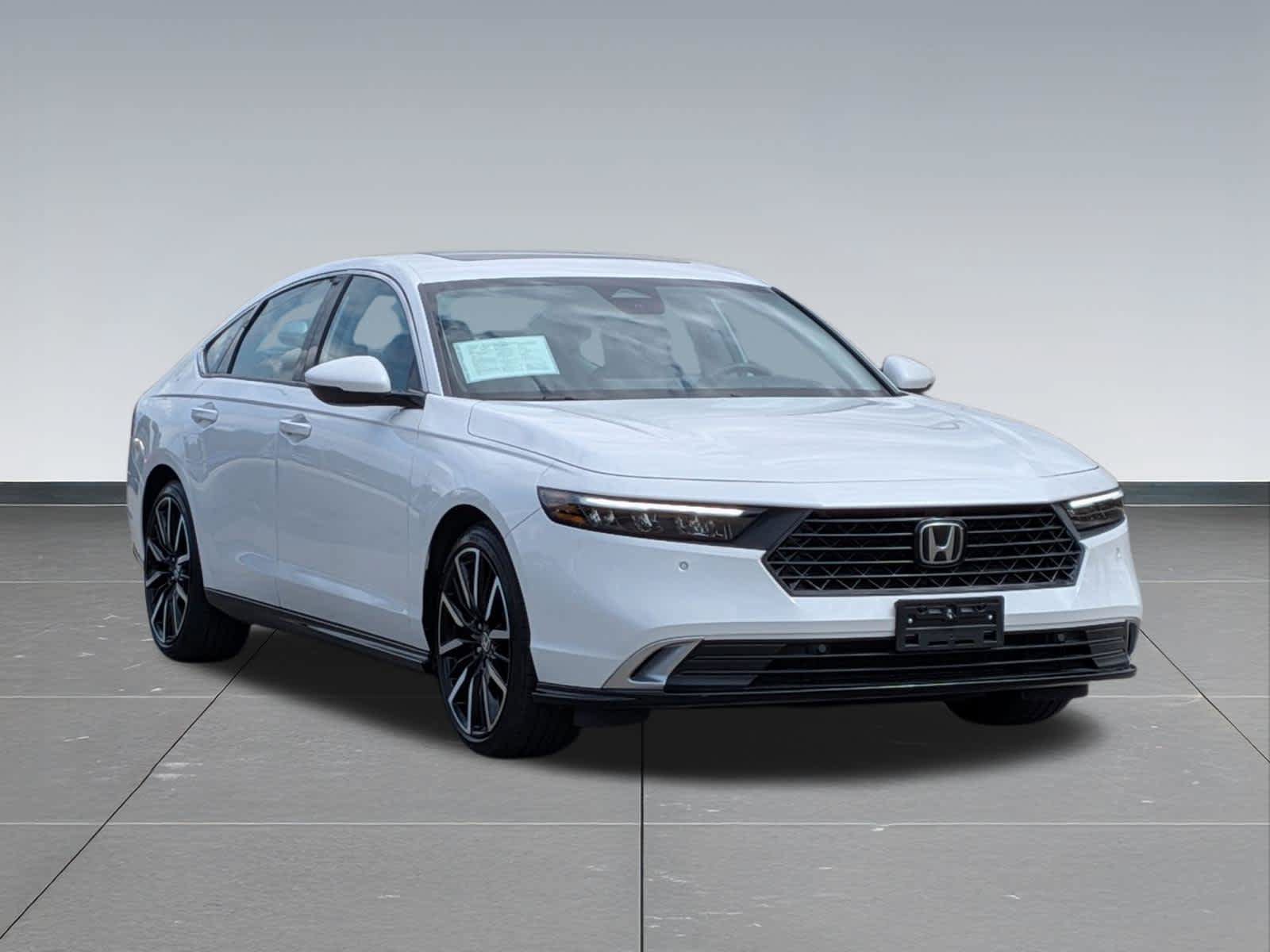 Used 2024 Honda Accord Touring image 7