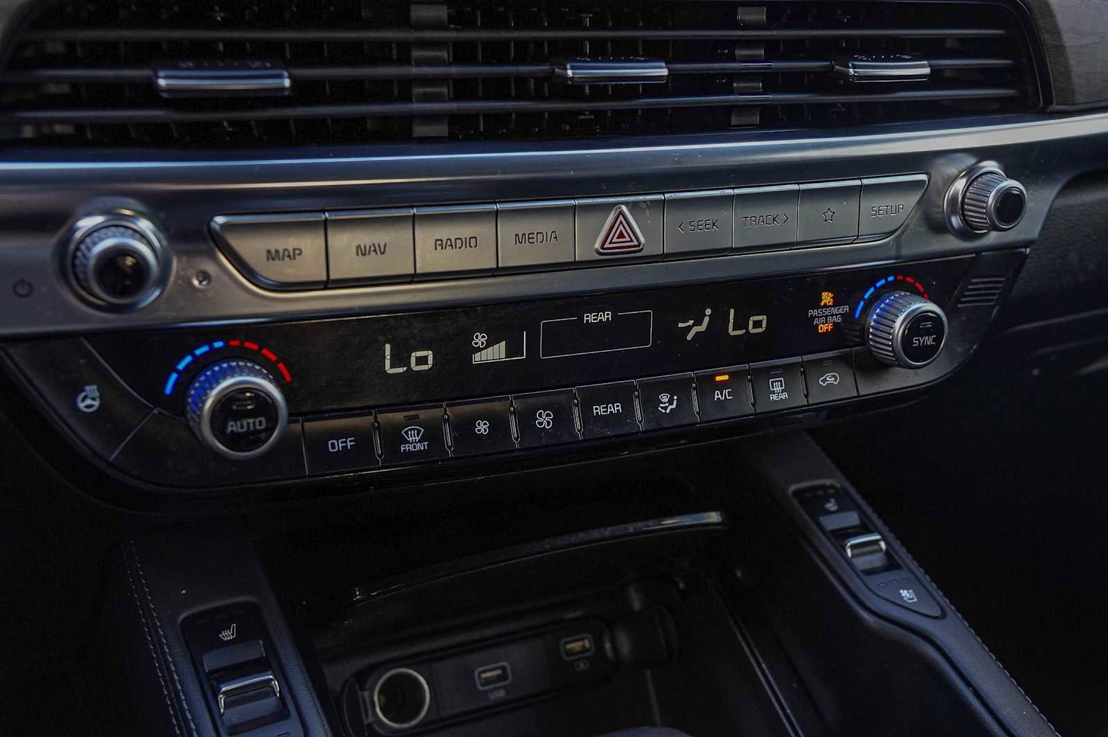 Certified 2022 Kia Telluride SX w/ SX Prestige Package image 20