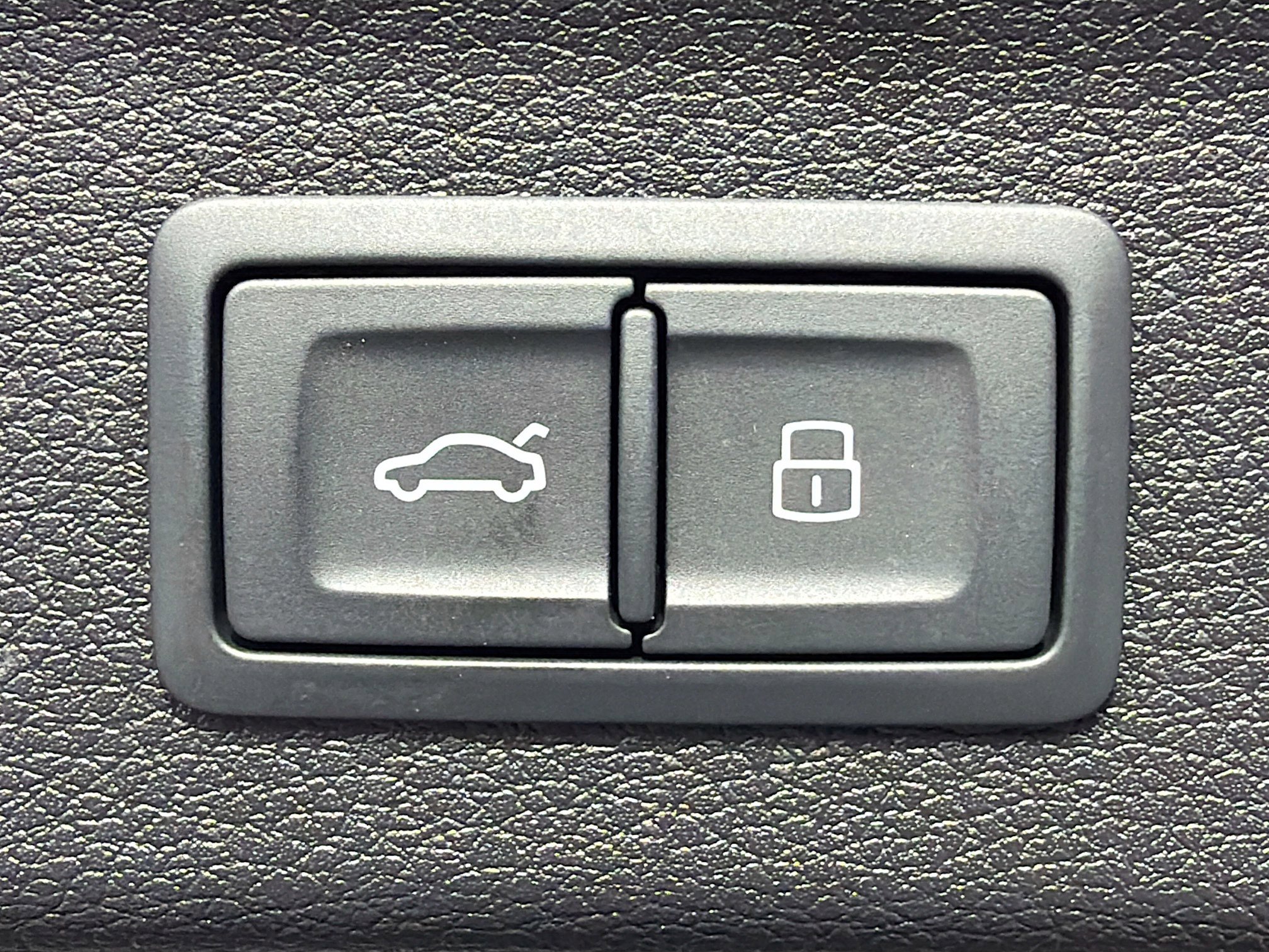 Certified 2024 Audi Q3 2.0T Premium Plus image 13