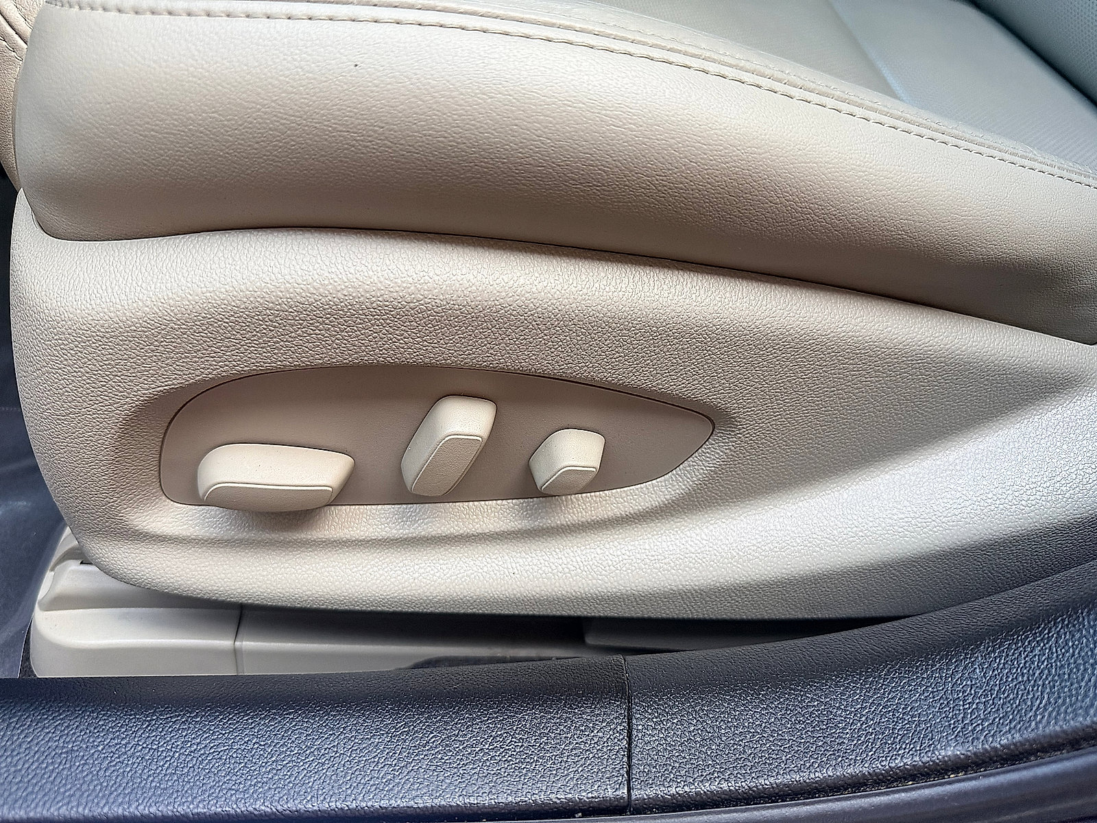 Used 2014 Cadillac CTS Performance w/ Driver Assist Package RWD image 20