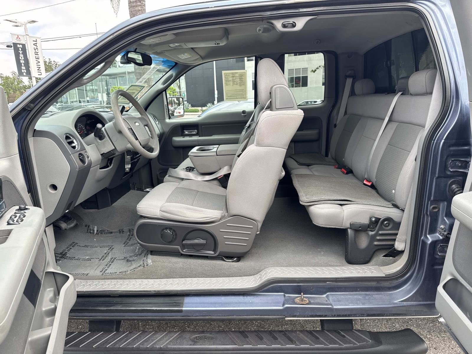 Used 2005 Ford F150 XLT image 12