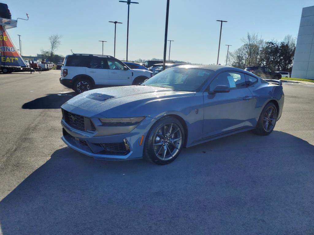 New 2025 Ford Mustang Dark Horse image 7