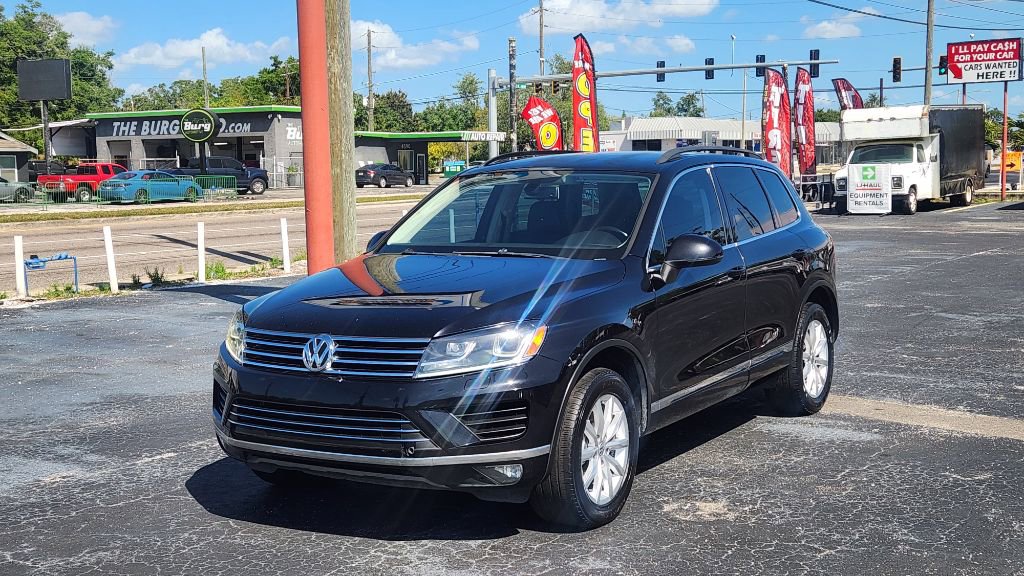 Used 2015 Volkswagen Touareg Sport AWD/4WD image 2