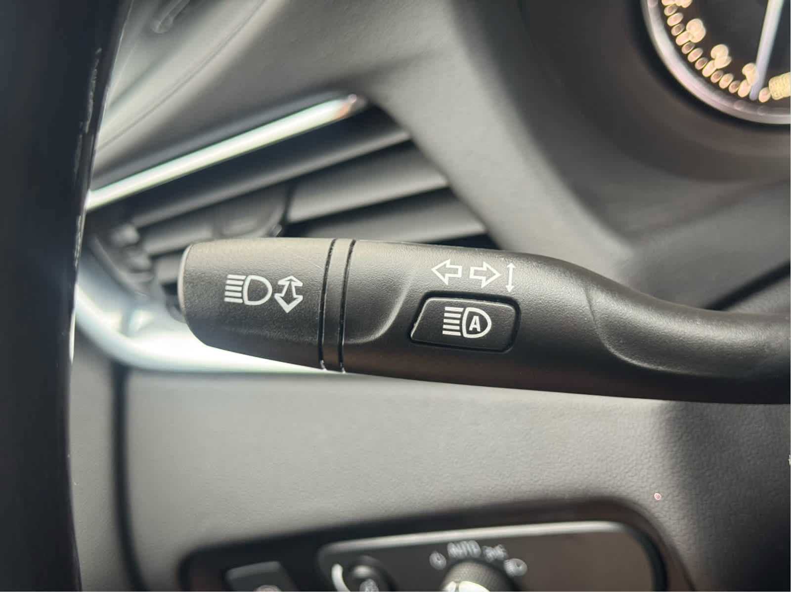 Used 2021 Buick Enclave Avenir image 15