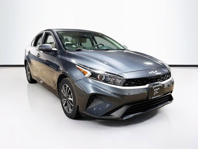 Used 2023 Kia Forte LXS w/ LXS Technology Package FWD image 1