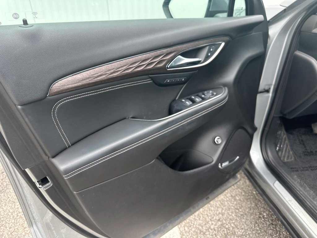 Used 2023 Buick Envision Avenir AWD/4WD image 13