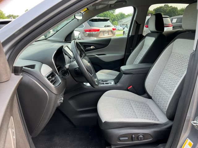 Used 2023 Chevrolet Equinox LT w/ Driver Convenience Package AWD/4WD image 4