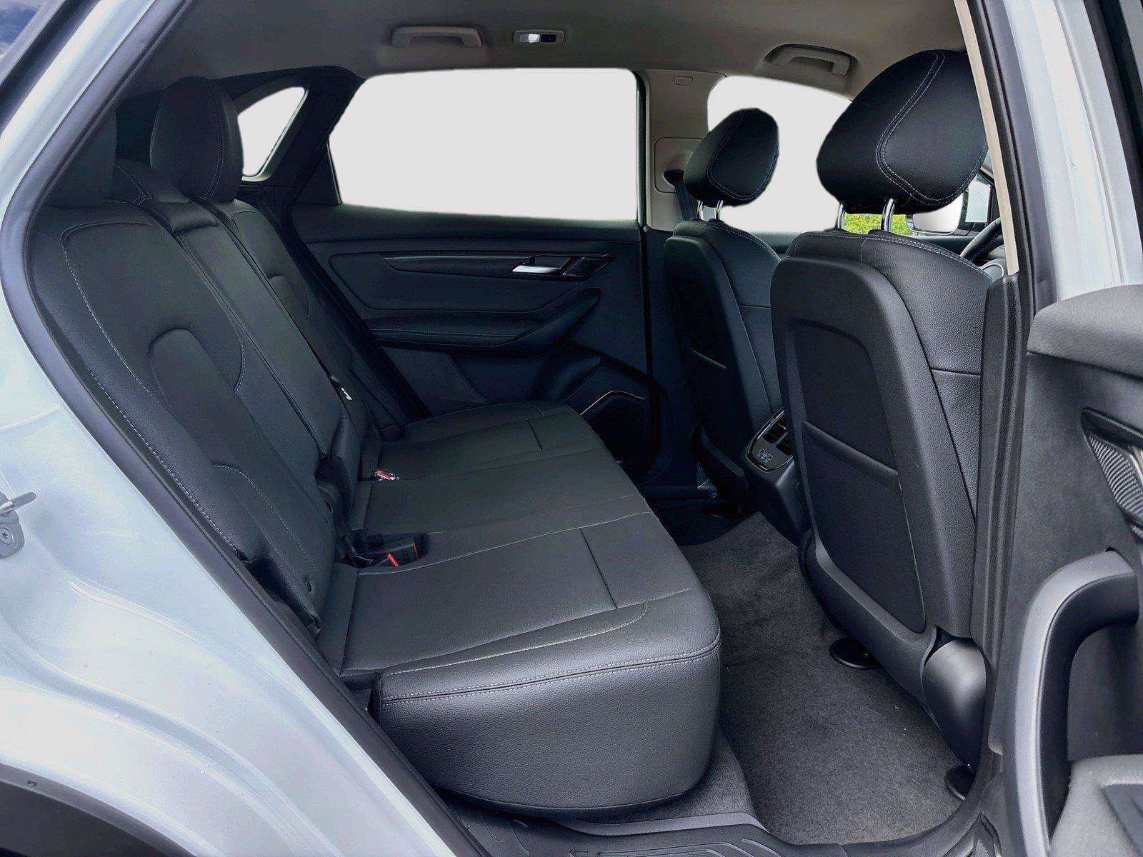 New 2027 VinFast VF 8 Eco AWD/4WD image 26