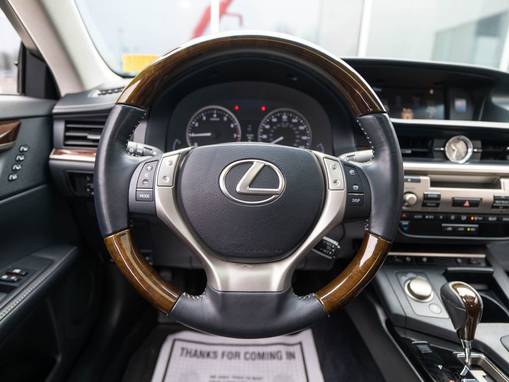 Used 2015 Lexus ES 350 w/ Premium Package FWD image 17